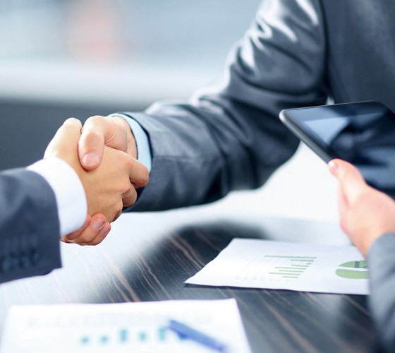 依托蘭州佛慈國(guó)際商務(wù)有限公司、香港佛慈藥廠(chǎng)有限公司進(jìn)出口貿(mào)易..